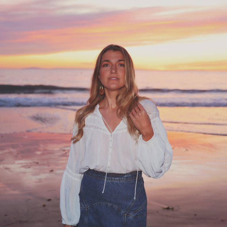 Lola Kristine: Home for the Holidays